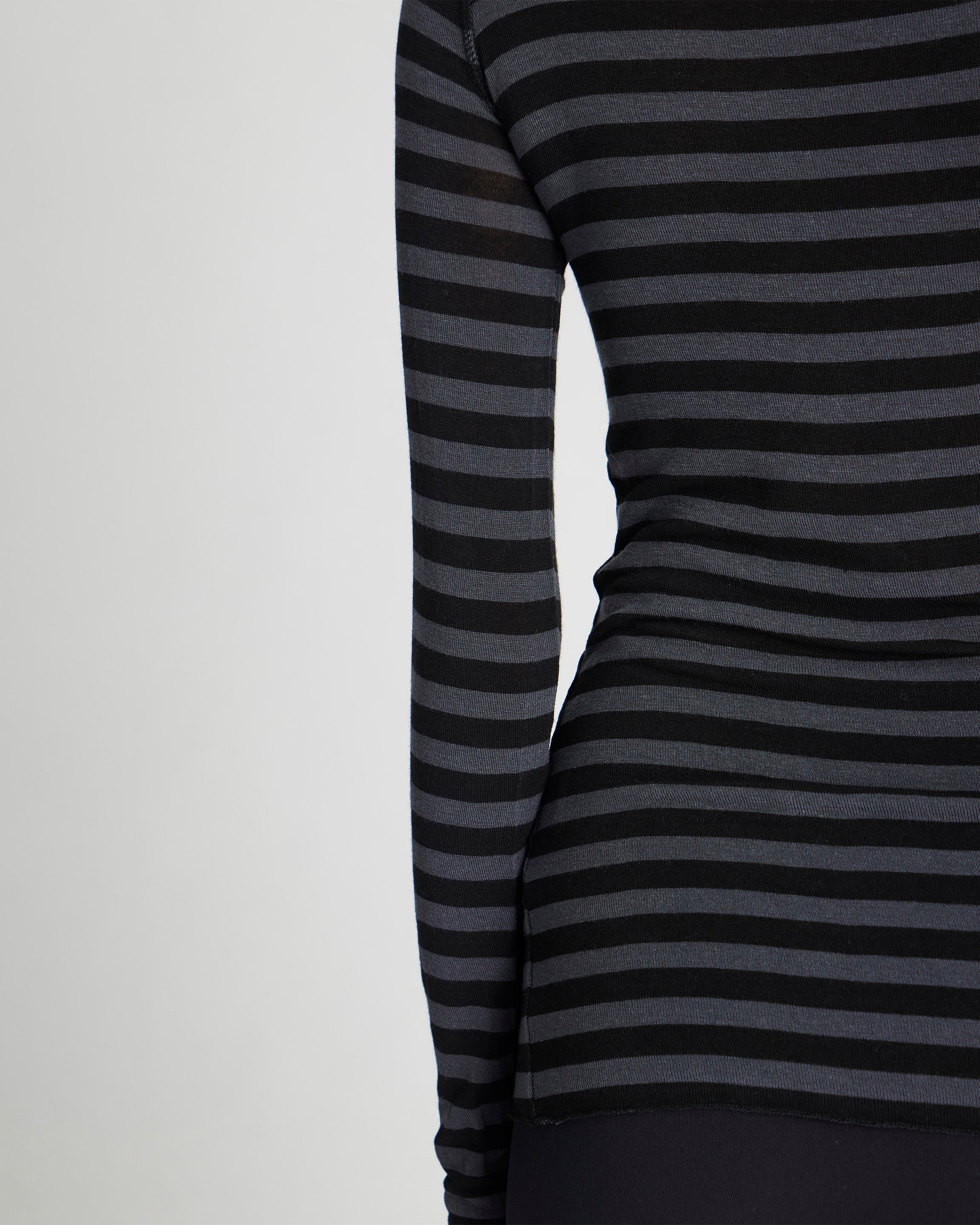 GAI+LISVA Amalie Top Medium Strib Top 947 Dark Grey and Black Stripe
