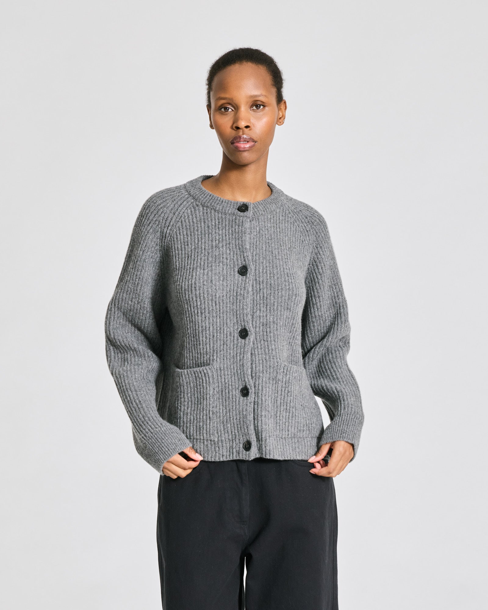 GAI+LISVA Augusta L/S Cardigan Lambswool Knit GOTS Lambswool l Knitwear 631 Grafitti Grey Melangé