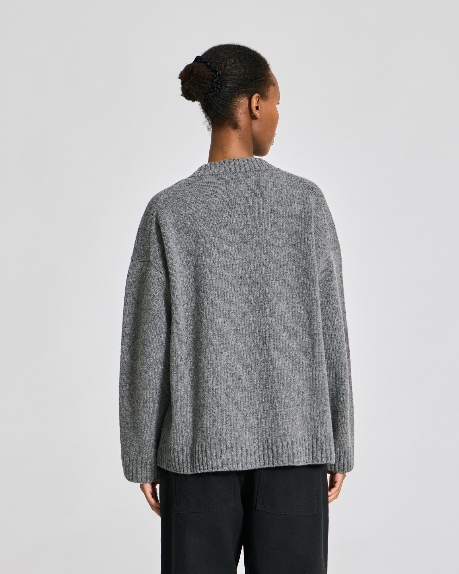 GAI+LISVA Elvira Lambswool V-neck Knit GOTS Lambswool l Knitwear 631 Grafitti Grey Melangé