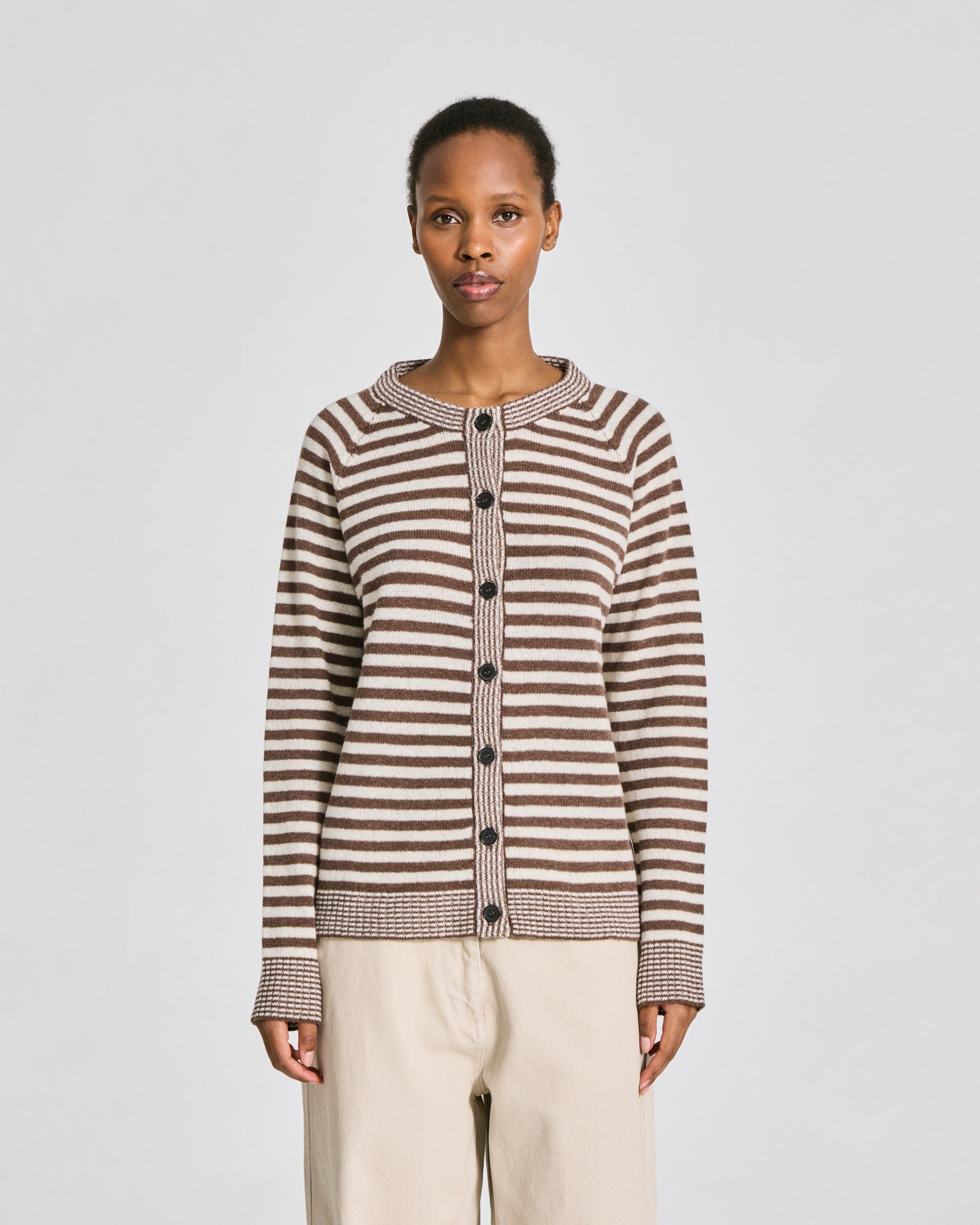 GAI+LISVA Gry L/S Striped Cardigan Lambswool Knit GOTS Lambswool l Knitwear 754 Striped Brown / Ecru